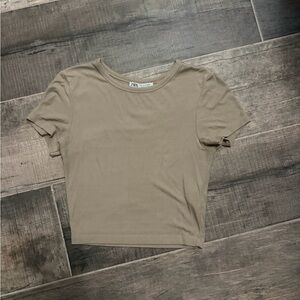 Zara Women's Beige Crop Top